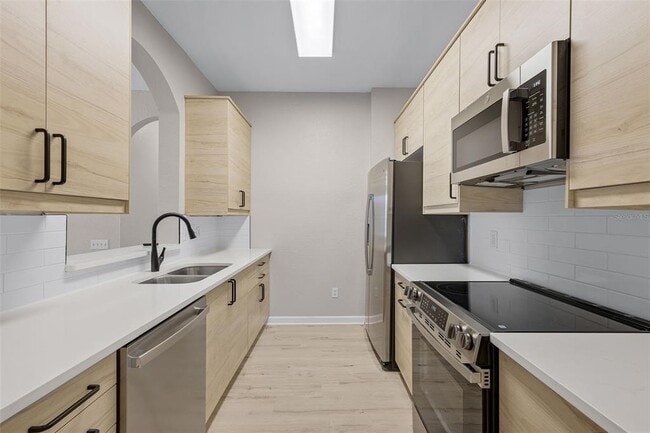 2484 San Tecla St in Orlando, FL - Building Photo - Building Photo