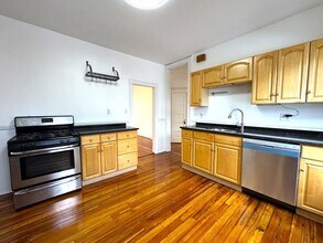 67 Washburn Ave in Cambridge, MA - Building Photo - Building Photo