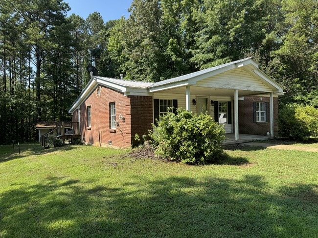 303 Co Rd 1650 in Mooreville, MS - Building Photo - Building Photo