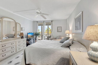 3224 S Ocean Blvd in Highland Beach, FL - Building Photo - Building Photo