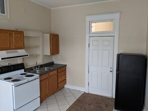 319 W B St in Russellville, AR - Building Photo - Building Photo