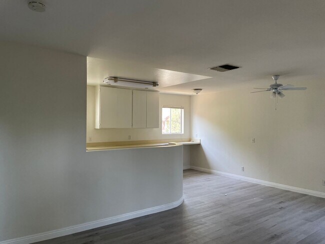 1589 N Hill Ave in Pasadena, CA - Building Photo - Building Photo