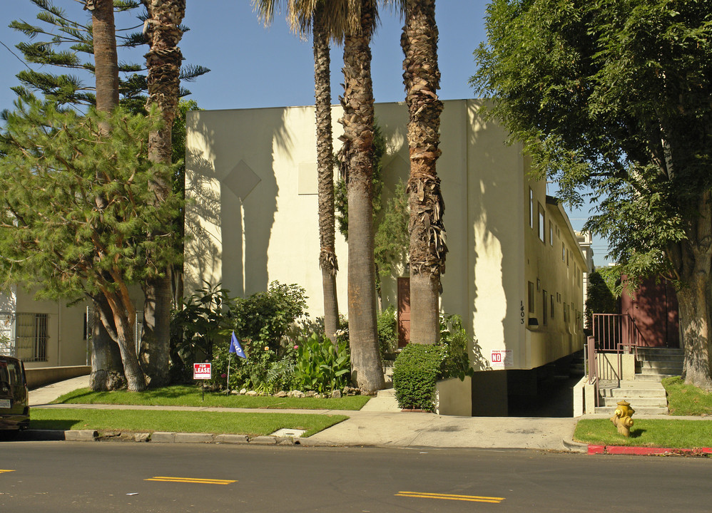 1403 N Alta Vista Blvd in Los Angeles, CA - Building Photo