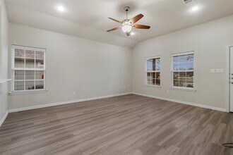 731 W Morton St in Denison, TX - Building Photo - Building Photo