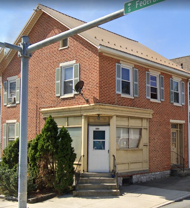 300 Lincoln Way W in Chambersburg, PA - Building Photo