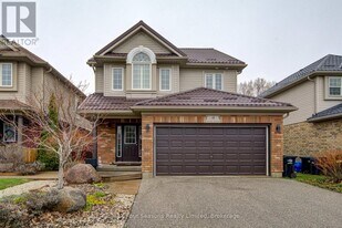 9 Brooke Ave in Collingwood, ON - Building Photo