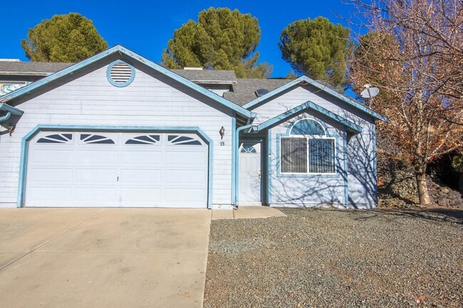 9116 E Lakeshore Dr in Prescott Valley, AZ - Building Photo - Building Photo