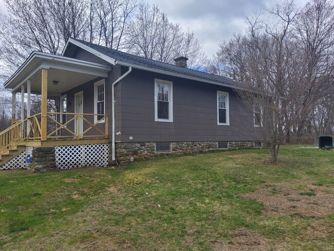 431 Chestnut Hill Ave in Waterbury, CT - Building Photo - Building Photo