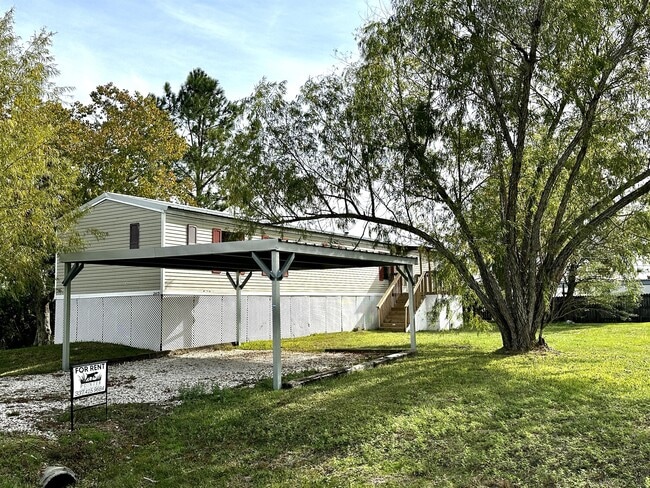 property at 2413 Salmon St