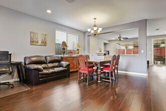 1342 Windsong Dr in Tracy, CA - Building Photo - Building Photo