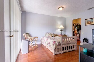6814 SW 114th Pl in Miami, FL - Building Photo - Building Photo
