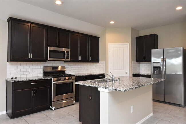 502 Poppy Field Ct in Arcola, TX - Building Photo - Building Photo