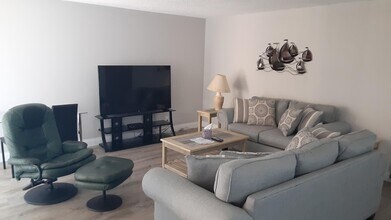 2255 Lindell Blvd in Delray Beach, FL - Building Photo - Building Photo