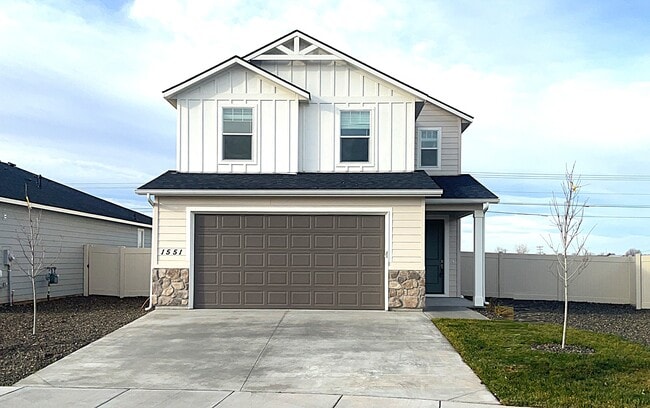 property at 1551 N Barkvine Ave