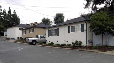 1672-1696 East Ave in Hayward, CA - Building Photo - Building Photo