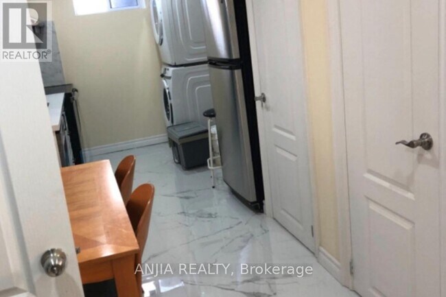 20 Colinayre Crescent in Toronto, ON - Building Photo - Building Photo