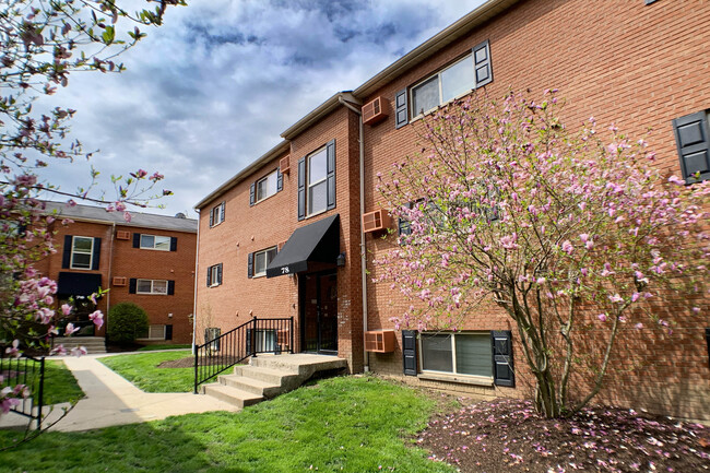 Crown Station Apartments in Amelia, OH - Building Photo - Building Photo