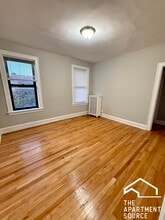 6901 S Paxton Ave in Chicago, IL - Foto de edificio - Building Photo