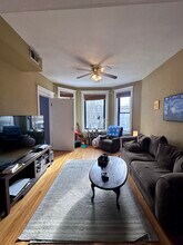 2442 N California Ave, Unit 2 in Chicago, IL - Building Photo - Building Photo