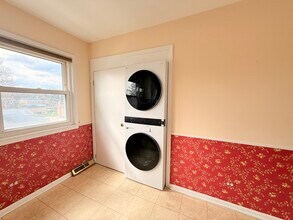 4220 Oakton St in Skokie, IL - Building Photo - Building Photo