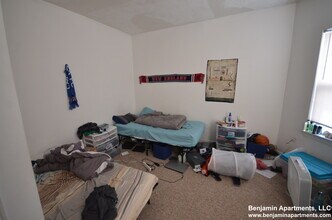 26 Haskell St, Unit 2 in Boston, MA - Foto de edificio - Building Photo