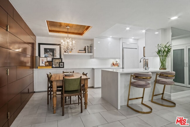 1230 Horn Ave in West Hollywood, CA - Foto de edificio - Building Photo