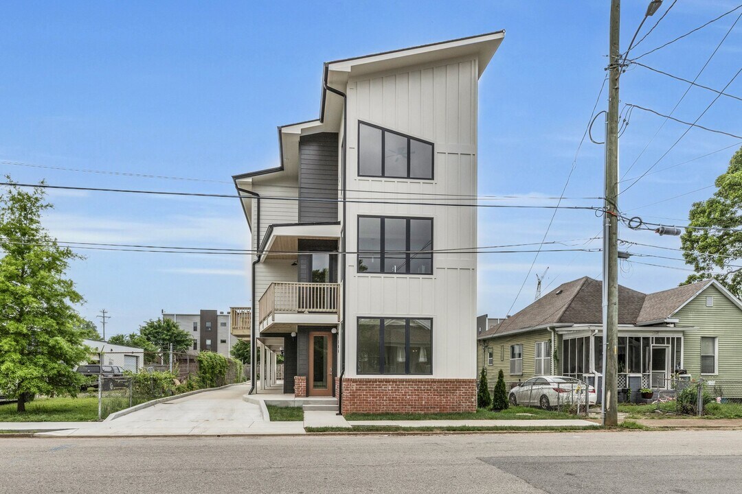 1130 E 14th St in Chattanooga, TN - Building Photo