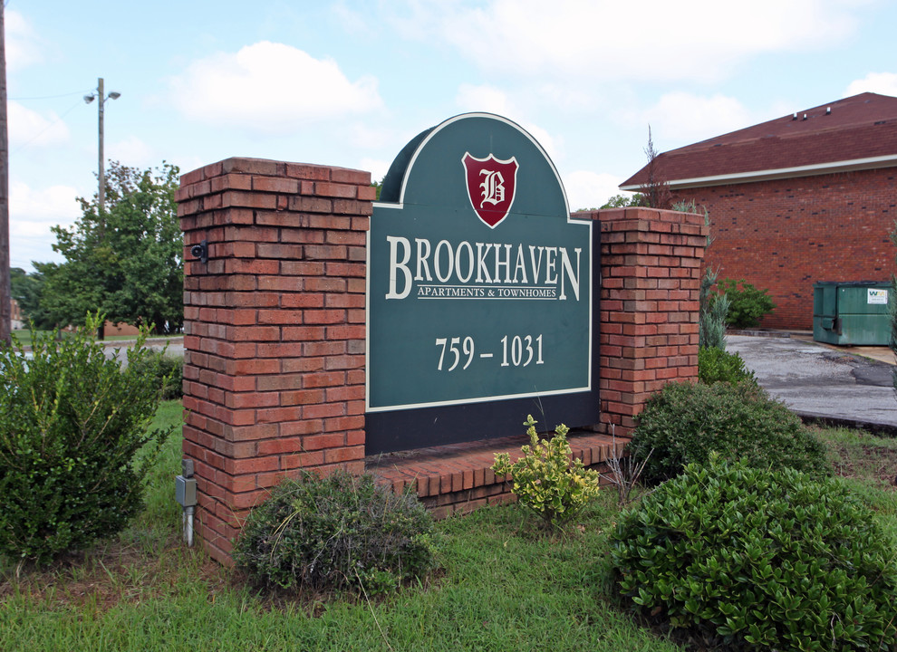 Brookhaven Apartments in Tuscaloosa, AL - Foto de edificio