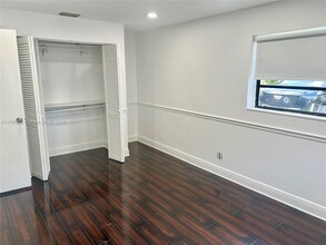 5714 Greene St in Hollywood, FL - Building Photo - Building Photo