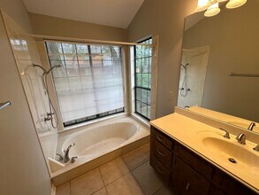 3426 Stonebrook Pl in Shreveport, LA - Building Photo - Building Photo