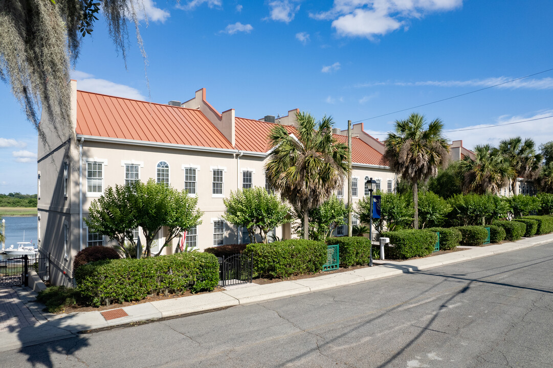 Thunderbolt Harbor Condominiums in Savannah, GA - Foto de edificio