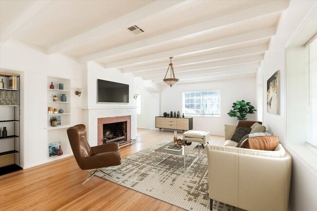 2163 Santa Rosa Ave in Altadena, CA - Building Photo - Building Photo