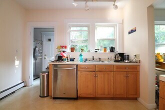 40 Atherton Rd in Brookline, MA - Building Photo - Building Photo