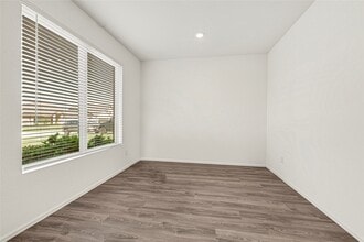 9614 Sterling Arbor Dr in Baytown, TX - Building Photo - Building Photo