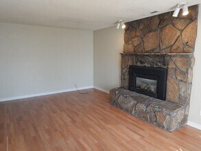 207 SW Ewen St in Prineville, OR - Building Photo - Building Photo