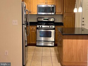 12905 Centre Park Cir in Herndon, VA - Building Photo - Building Photo