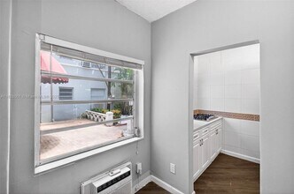 215 30th St in Miami Beach, FL - Building Photo - Building Photo