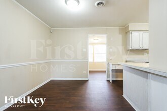 374 Oswego St in Park Forest, IL - Foto de edificio - Building Photo