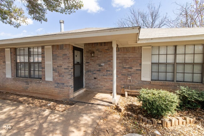 2913 S Bandera Dr in Wichita Falls, TX - Building Photo - Building Photo