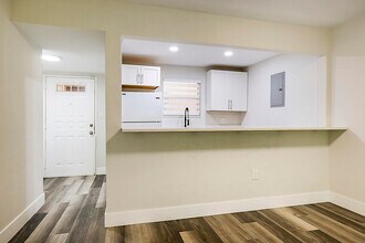 1235 Mariposa Ave in Coral Gables, FL - Building Photo - Building Photo