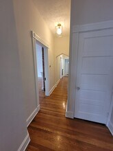 2029 Crown Ave, Unit APT #1 in Cincinnati, OH - Building Photo - Building Photo