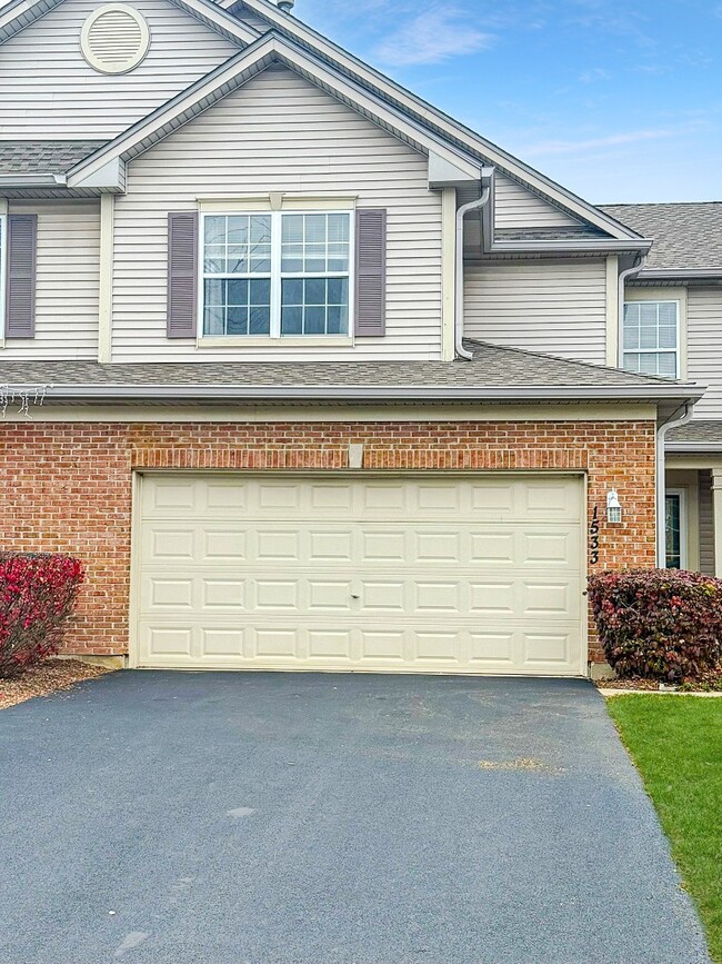 1533 Keystone Ct in Elgin, IL - Building Photo - Building Photo