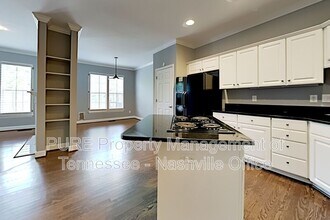 641 Old Hickory Blvd in Brentwood, TN - Foto de edificio - Building Photo