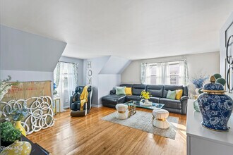 321 Hackett Blvd in Albany, NY - Building Photo - Building Photo