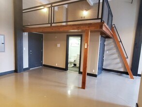 173 Border St, Unit 3 in Boston, MA - Building Photo - Building Photo