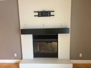 7302 Gladstone Dr in Madison, WI - Foto de edificio - Building Photo