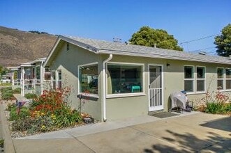 305 Leeward Ave in Pismo Beach, CA - Building Photo - Building Photo