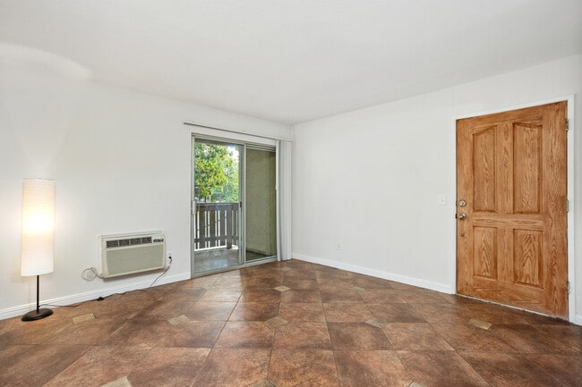 property at 830 W Lincoln Ave