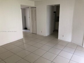 13850 SW 93rd Ln in Miami, FL - Building Photo - Building Photo