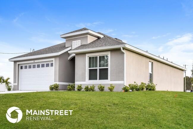 913 NE 36th Ln in Cape Coral, FL - Building Photo - Building Photo